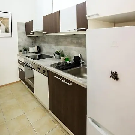 Opera With Three Bedroom W Ac *