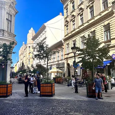 Daire Opera With Three Bedroom W Ac *