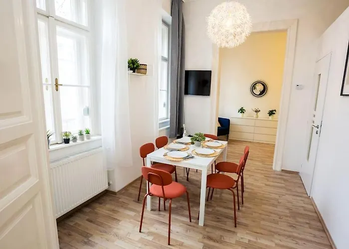 Opera With Three Bedroom W Ac Apartment