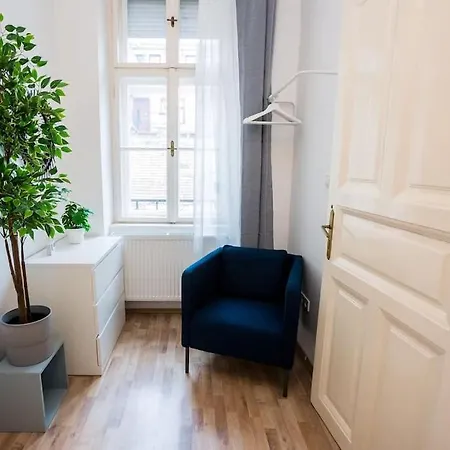 Apartment Opera With Three Bedroom W Ac