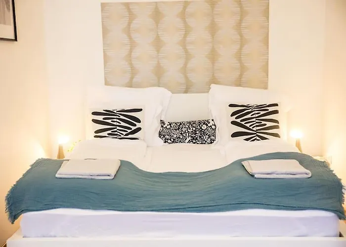 Opera With Three Bedroom W Ac Apartamento Budapeste