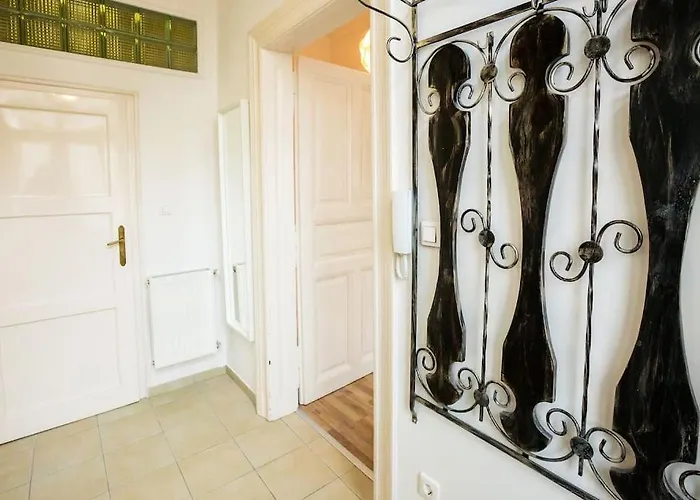 Apartamento Opera With Three Bedroom W Ac