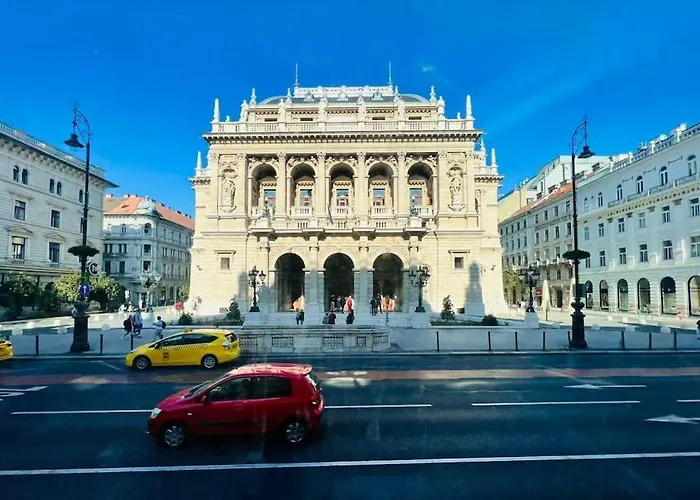 Opera With Three Bedroom W Ac Apartamento