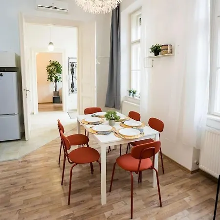Opera With Three Bedroom W Ac 아파트 부다페스트